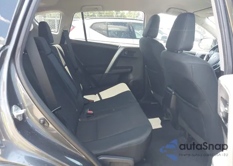 2016 Toyota Rav4 Le z USA, uszkodzony, nr VIN 2T3BFREV6GW537204